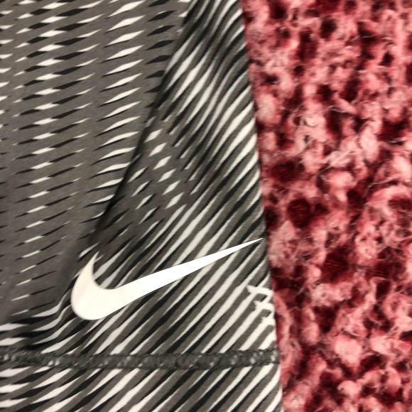 Women’s Nike Tank Top - Picture 2 of 5